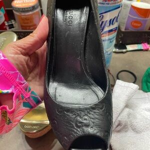 Authentic Gucci shoes